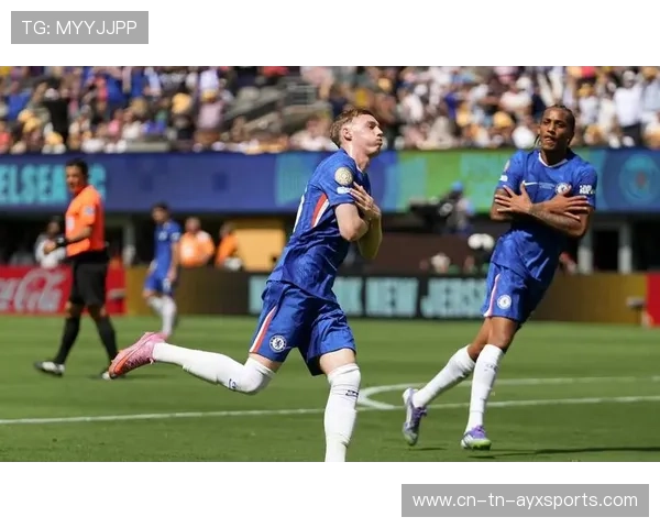 切尔西帕尔默中路组织更成熟稳定，开启蓝军新篇章