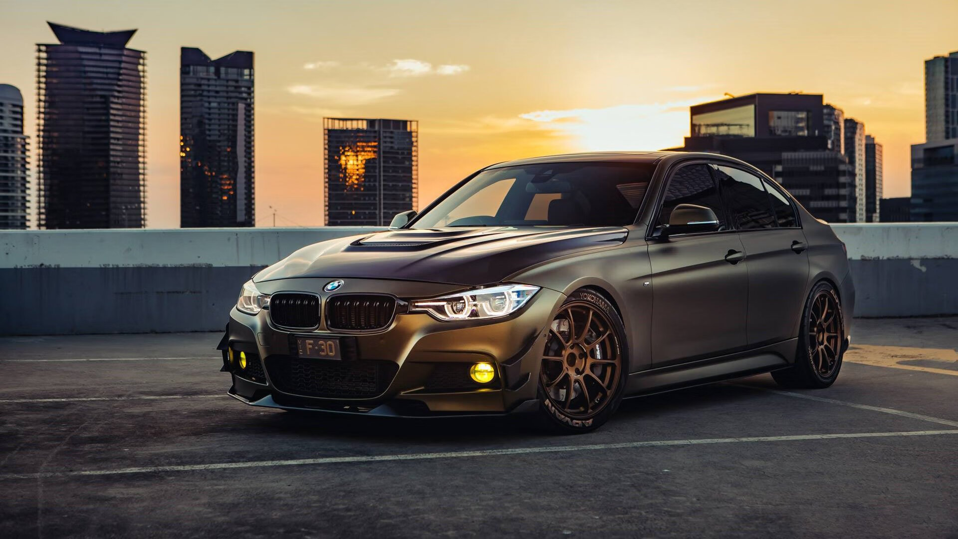 “腰旗橄榄球:新型竞技方式成为东部新区的焦点”